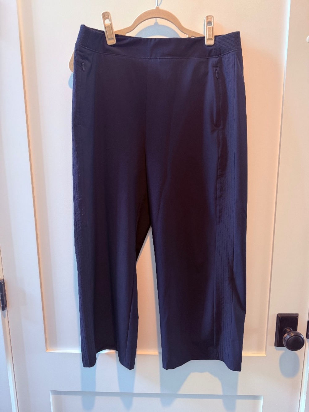 Zenergy by Chicos Wide Leg Ankle Pants Size 1